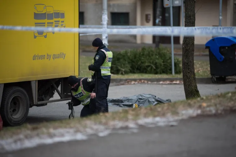TRAGEDIJA U ZAGREBU: Kamion udario ženu u Vukovarskoj ulici, poginula je na mjestu nereće