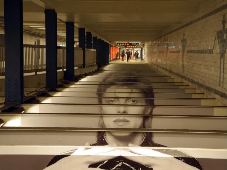 New York: Izložba posvećena Davidu Bowieju u metro stanici Broadway-Lafayete