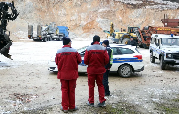 Tragedija u Krnjaku: Nesretni mu&scaron;karac poginuo prilikom eksplozije u kamenolomu