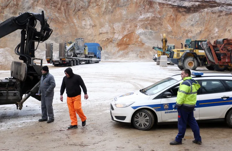 Tragedija u Krnjaku: Nesretni mu&scaron;karac poginuo prilikom eksplozije u kamenolomu