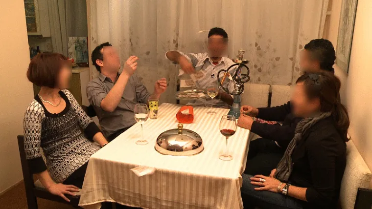 'Nemojte &scaron;ta zamjeriti': Hrvati u gostima i njihov nemilosrdni ritual pozdravljanja, evo 15 najče&scaron;ćih izraza