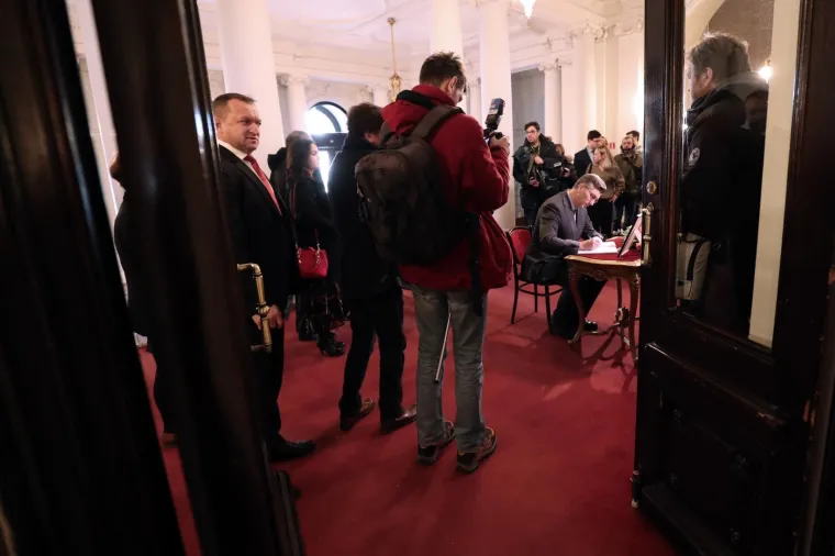 Uz 'Ne dirajte mi ravnicu' oprostili se od Gregurevića: 'Doviđenja, dragi Ivo'