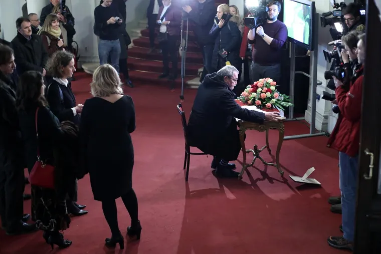 Uz 'Ne dirajte mi ravnicu' oprostili se od Gregurevića: 'Doviđenja, dragi Ivo'