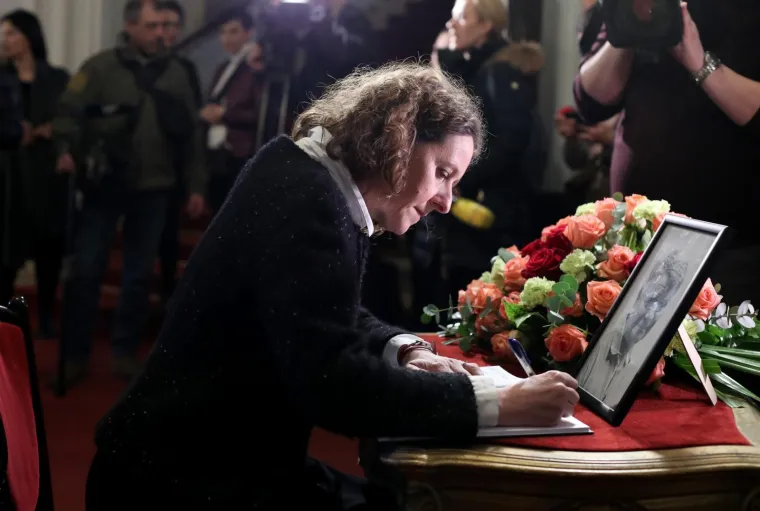 Uz 'Ne dirajte mi ravnicu' oprostili se od Gregurevića: 'Doviđenja, dragi Ivo'