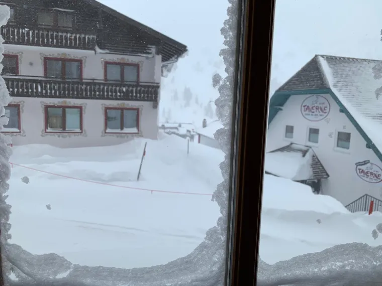 Danas je najgori dan u 'snježnom paklu' Obertauerna: 'Čujemo detonacije