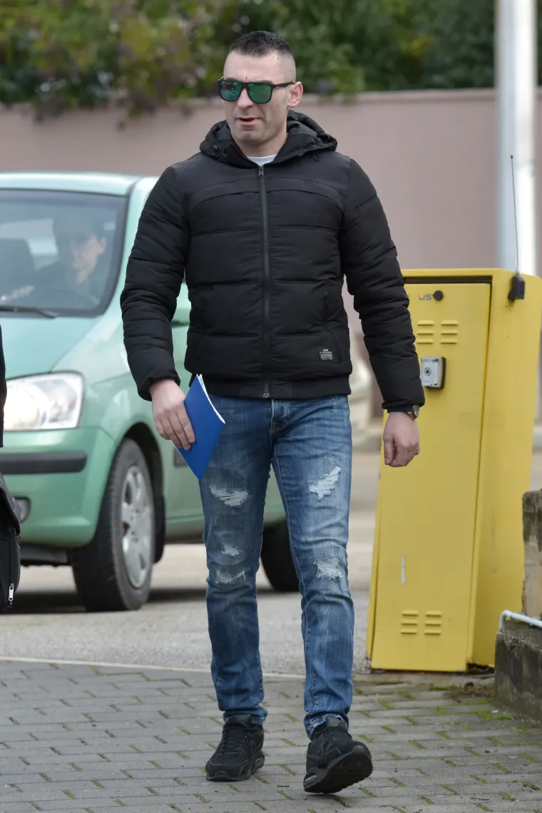 FOTO Daruvarac u pratnji odvjetnika bez riječi u&scaron;ao na zadarski sud