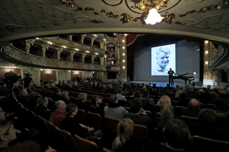 Komemoracija za Ivu Gregurevića u HNK