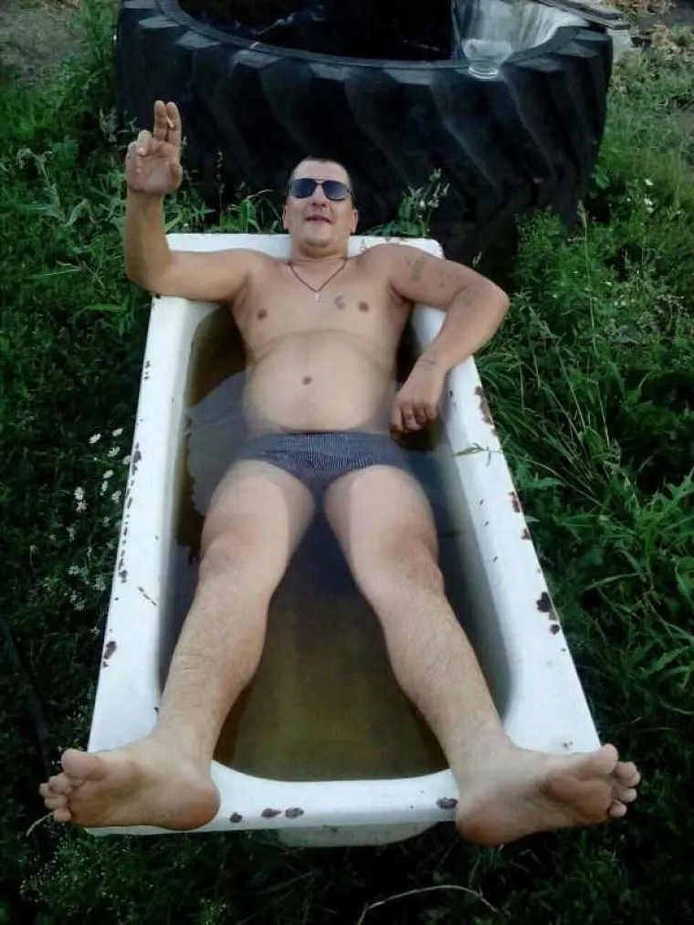 RUSKINJE IMAJU NAJBIZARNIJE POZE NA DRU&Scaron;TVENIM MREŽAMA: Stvarno ne znamo &scaron;to smo drugo očekivali...