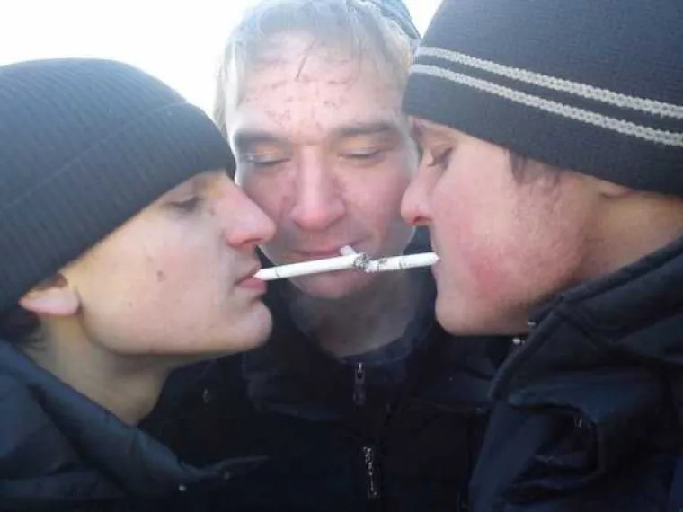 RUSKINJE IMAJU NAJBIZARNIJE POZE NA DRU&Scaron;TVENIM MREŽAMA: Stvarno ne znamo &scaron;to smo drugo očekivali...