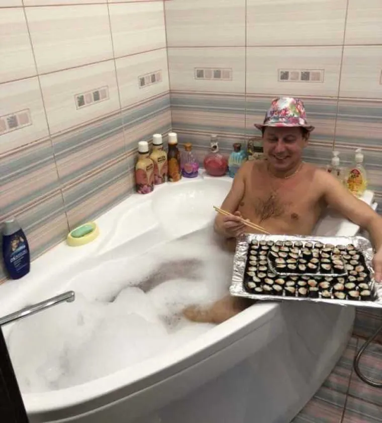 RUSKINJE IMAJU NAJBIZARNIJE POZE NA DRU&Scaron;TVENIM MREŽAMA: Stvarno ne znamo &scaron;to smo drugo očekivali...