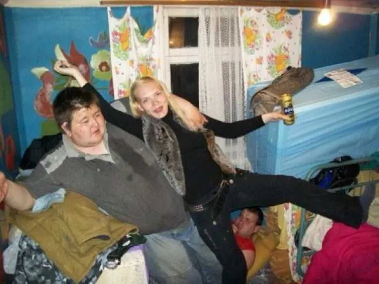 RUSKINJE IMAJU NAJBIZARNIJE POZE NA DRU&Scaron;TVENIM MREŽAMA: Stvarno ne znamo &scaron;to smo drugo očekivali...