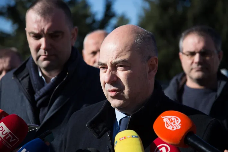 POTRAGA ZA NESTALOM OSOBOM U PLATU I DALJE TRAJE: Policija obavlja očevid u Hidroelektrani Dubrovnik