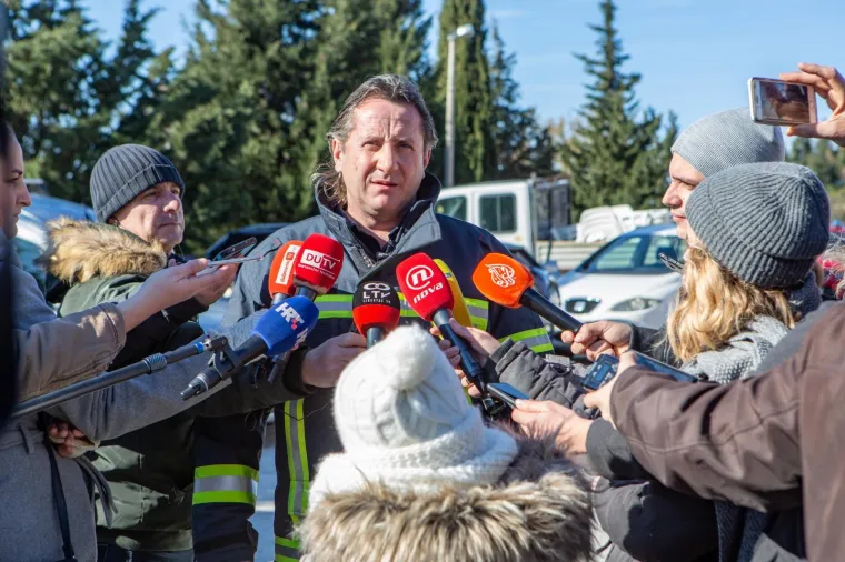 POTRAGA ZA NESTALOM OSOBOM U PLATU I DALJE TRAJE: Policija obavlja očevid u Hidroelektrani Dubrovnik