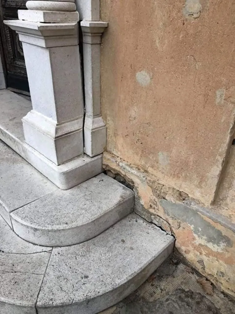 &Scaron;okantne fotografije Dječje bolnice Kantrida u Rijeci: Zgrada je stara, derutna i nesigurna, a ostale su u jo&scaron; gorem stanju