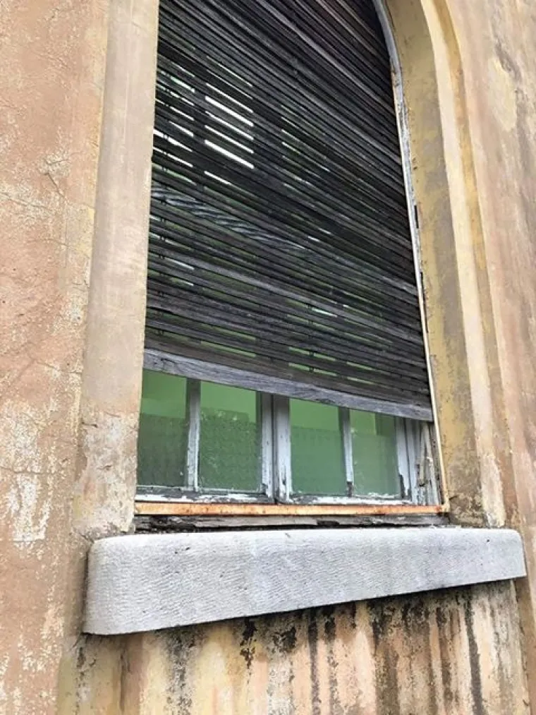 &Scaron;okantne fotografije Dječje bolnice Kantrida u Rijeci: Zgrada je stara, derutna i nesigurna, a ostale su u jo&scaron; gorem stanju