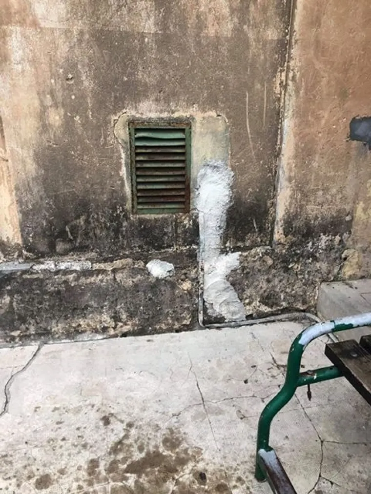 &Scaron;okantne fotografije Dječje bolnice Kantrida u Rijeci: Zgrada je stara, derutna i nesigurna, a ostale su u jo&scaron; gorem stanju