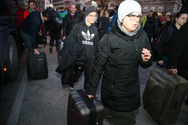 Autobus u plamenu: 'Prvo je ne&scaron;to udarilo, a onda se vatra popela do prozora, nastala je panika'