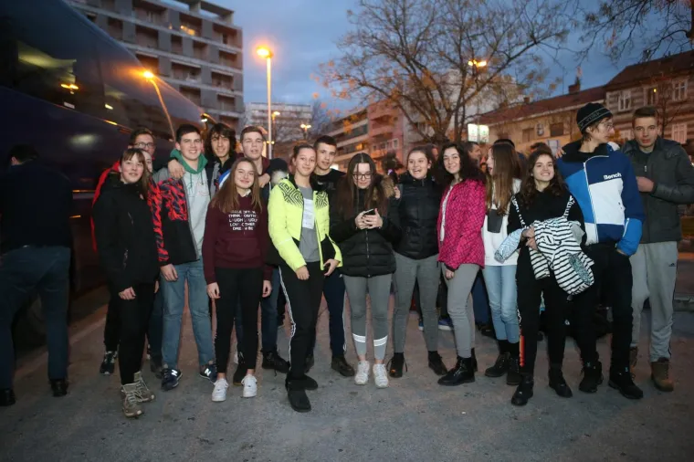 Autobus u plamenu: 'Prvo je ne&scaron;to udarilo, a onda se vatra popela do prozora, nastala je panika'