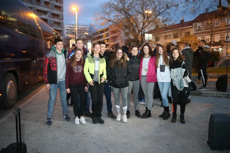 Autobus u plamenu: 'Prvo je ne&scaron;to udarilo, a onda se vatra popela do prozora, nastala je panika'