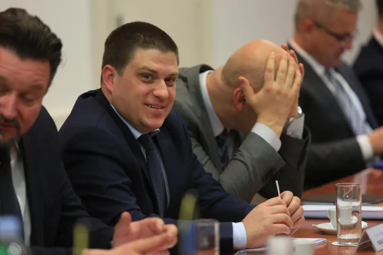 Održana sjednica Predsjedni&scaron;tva i Nacionalnog vijeća HDZ-a, evo tko je sve do&scaron;ao