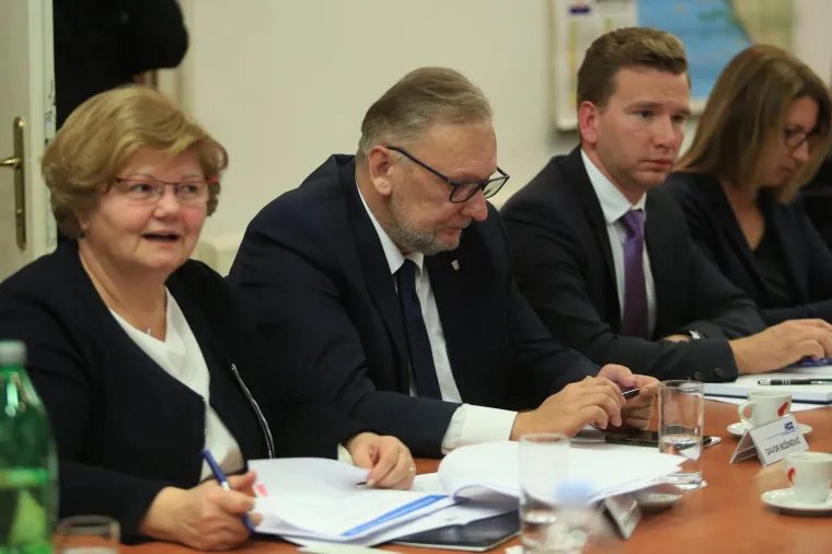 Održana sjednica Predsjedni&scaron;tva i Nacionalnog vijeća HDZ-a, evo tko je sve do&scaron;ao