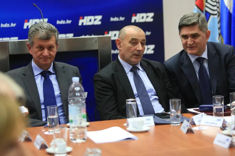 Održana sjednica Predsjedni&scaron;tva i Nacionalnog vijeća HDZ-a, evo tko je sve do&scaron;ao