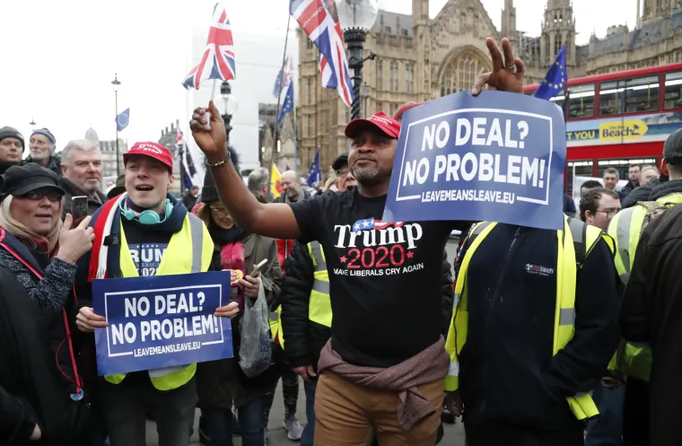 Dok May uvjerava zastupnike u Brexit, na ulice Londona iza&scaron;lo stotine prosvjednika