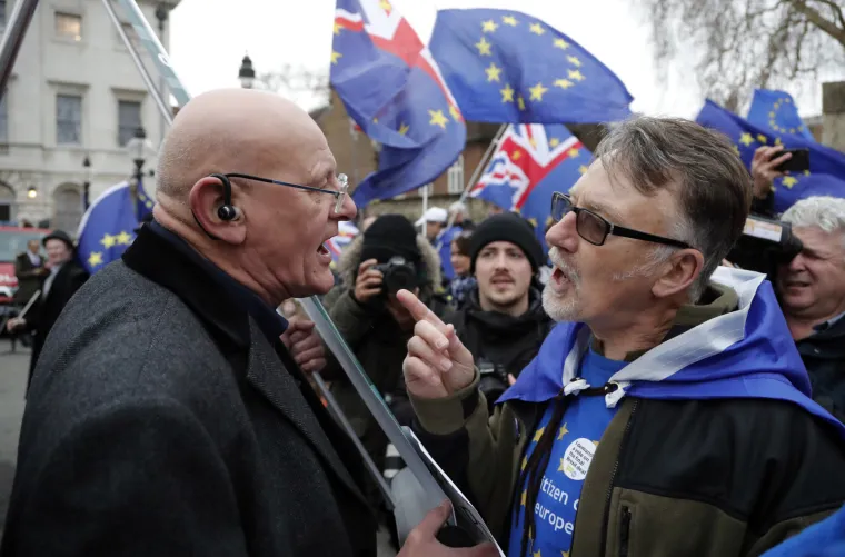 Dok May uvjerava zastupnike u Brexit, na ulice Londona iza&scaron;lo stotine prosvjednika