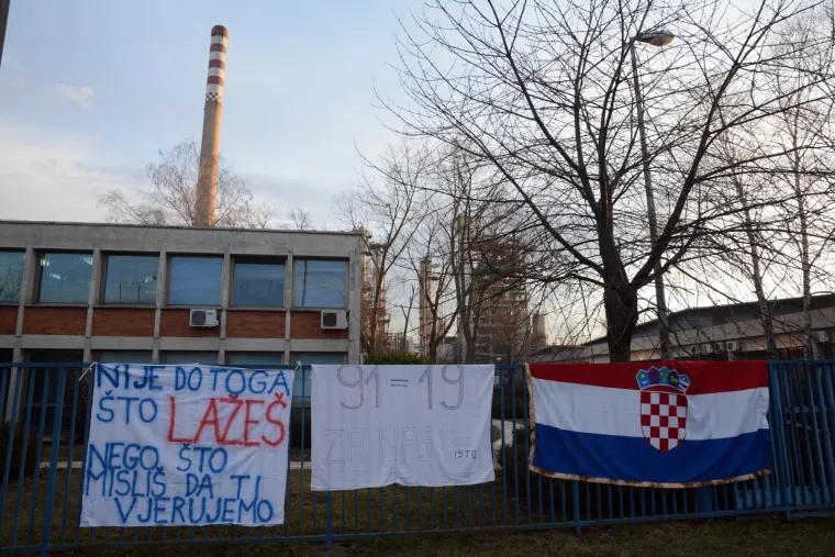 Prosvjed radnika protiv gašenja sisačke rafinerije: 'Borili smo se za domovinu, borit ćemo se za egzistenciju'