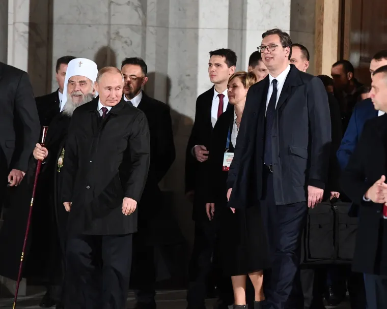Tisuće građana Beograda do&scaron;lo je ispred Hrama Svetog Save pozdraviti ruskog predsjednika Vladimira Putina
