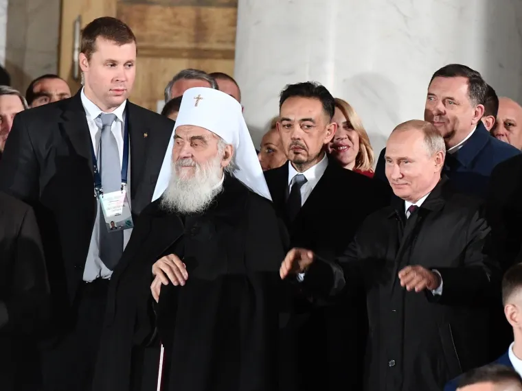 Tisuće građana Beograda do&scaron;lo je ispred Hrama Svetog Save pozdraviti ruskog predsjednika Vladimira Putina