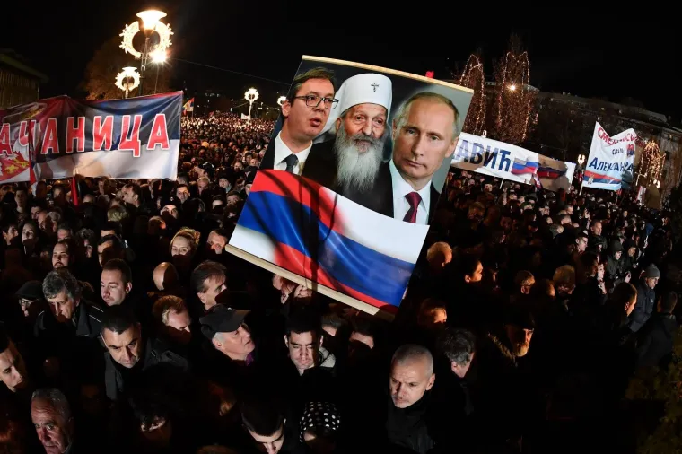 Tisuće građana Beograda do&scaron;lo je ispred Hrama Svetog Save pozdraviti ruskog predsjednika Vladimira Putina