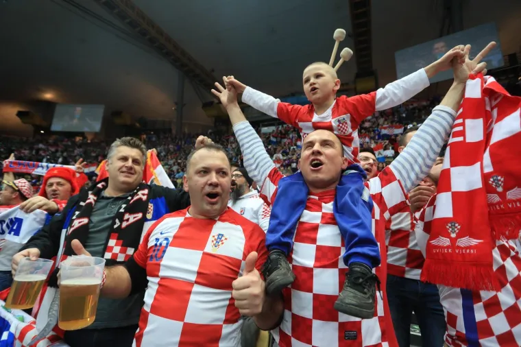 I ONE VOLE - HRVATSKU: Ono kad Hrvati okupiraju Olympiahalle u Munchenu