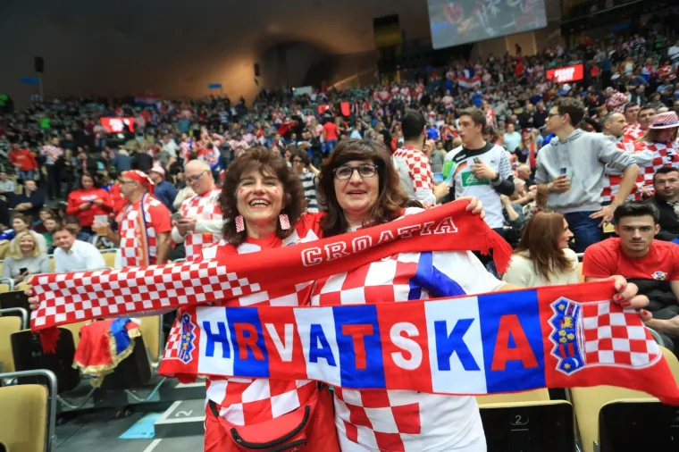 I ONE VOLE - HRVATSKU: Ono kad Hrvati okupiraju Olympiahalle u Munchenu