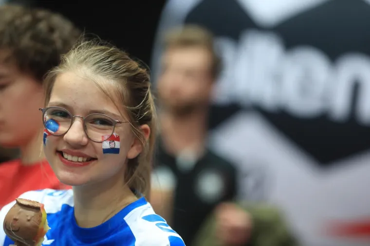 I ONE VOLE - HRVATSKU: Ono kad Hrvati okupiraju Olympiahalle u Munchenu