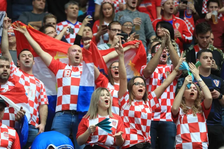 I ONE VOLE - HRVATSKU: Ono kad Hrvati okupiraju Olympiahalle u Munchenu