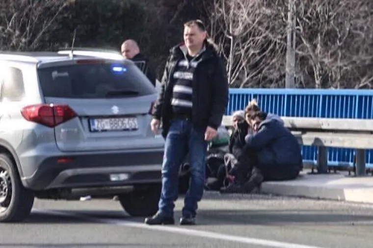 Filmska potjera na Svilnom: U jurnjavi stradalo i nekoliko 'usputnih' vozila!