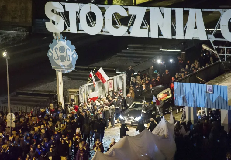 Na sprovodu ubijenog poljskog gradonačelnika 45 tisuća ljudi