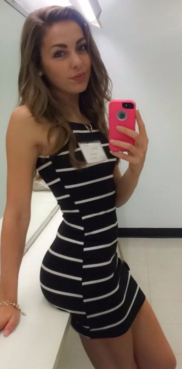 GOLE NA POSLU: Nije jasno žele li ne&scaron;to od kolega ili ih samo besramno provociraju... U svakom slučaju ne skrivaju ba&scaron; ni&scaron;ta