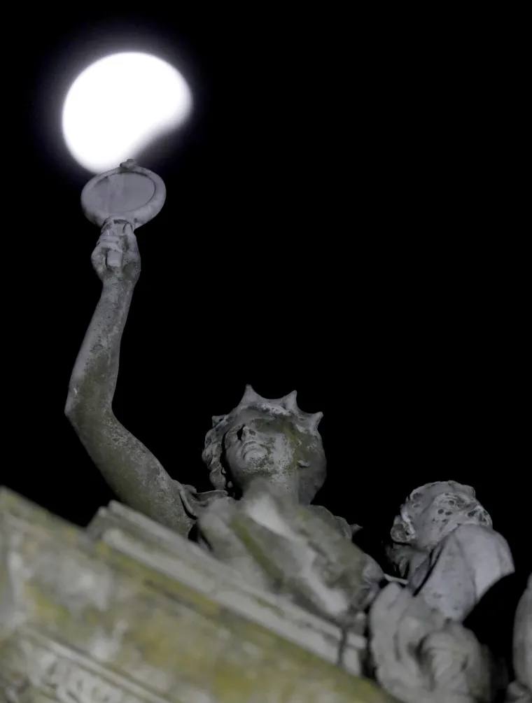 'Krvavi vučji Mjesec' nadahnuo je fotografe na prava umjetnička djela
