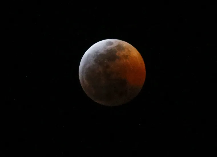 'Krvavi vučji Mjesec' nadahnuo je fotografe na prava umjetnička djela