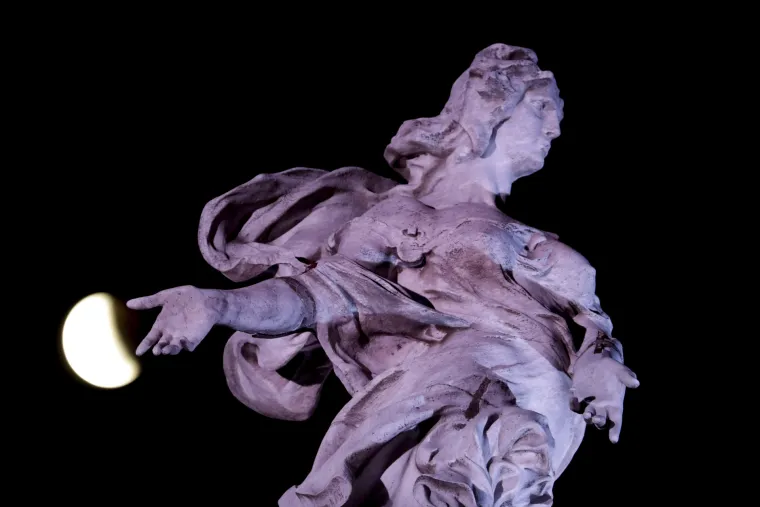 'Krvavi vučji Mjesec' nadahnuo je fotografe na prava umjetnička djela