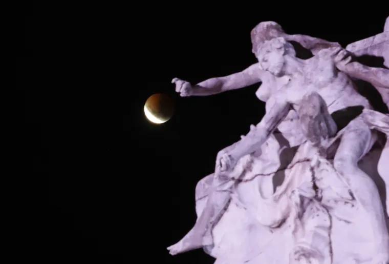 'Krvavi vučji Mjesec' nadahnuo je fotografe na prava umjetnička djela