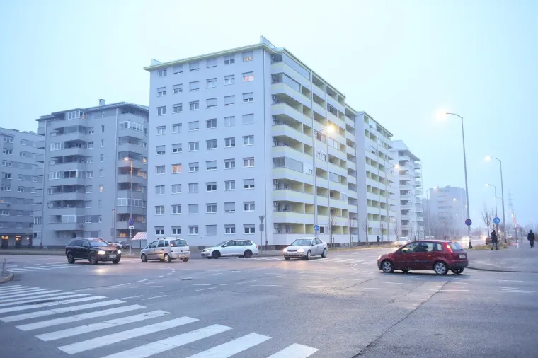 'Budi se, &Scaron;pansko!' Stanovnici blokirali zebru u znak prosvjeda s mnogo zahtjeva