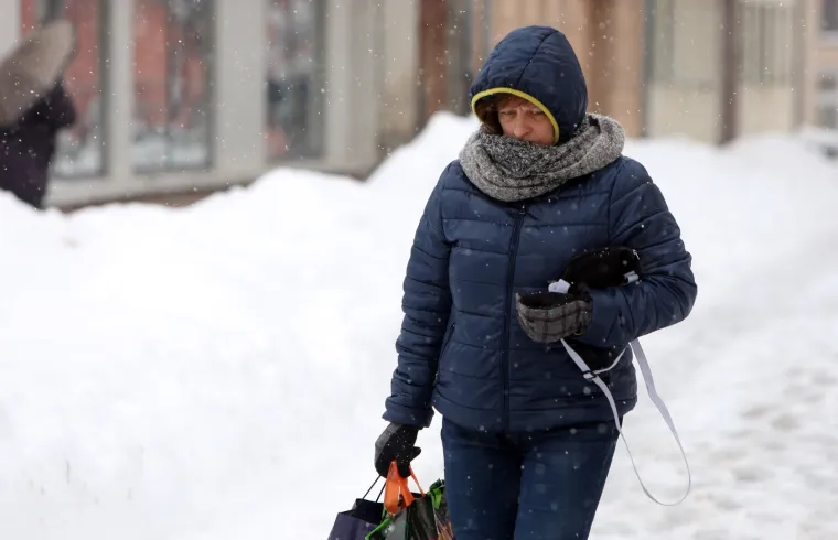 Snježno nevrijeme koje je pogodio veći dio Hrvatske Gospiću je donijelo nove centimetre snijega. Visina snijega u Gospiću doseže gotovo pola metra.