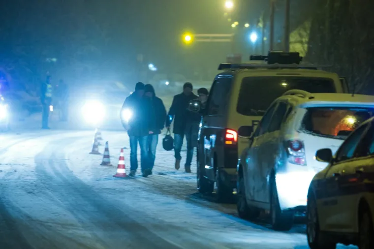 Izletio s ceste: U prometnoj nesreći smrtno stradao putnik u automobilu