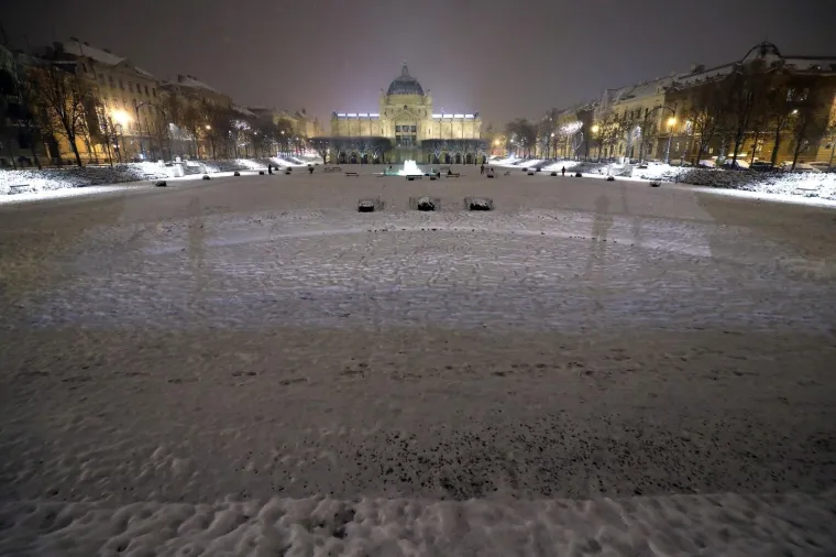 Zagrebačkim ulicama dok ste spavali: Pogledajte tihe prizore metropole u noćnim satima