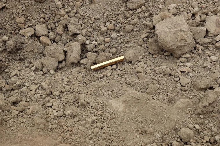 Otvoreni radovi na sljemenskoj žičari: Bagerist Bandić iskopao prvu rupu, svećenik blagoslovio