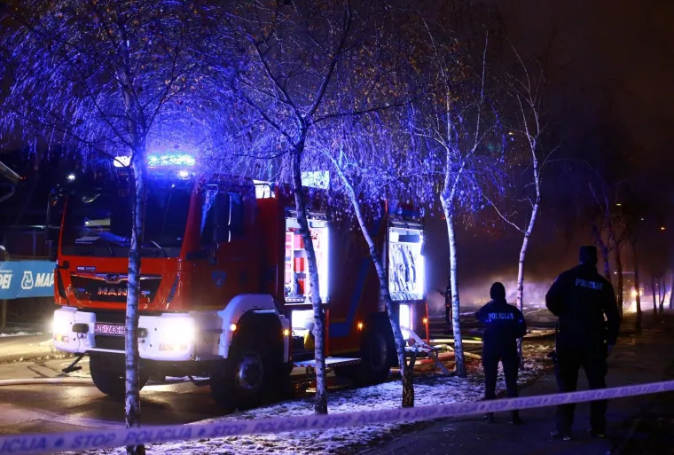 VELIKI POŽAR NA ZAPADU ZAGREBA: Vatrogasci ugasili požar u skladištu