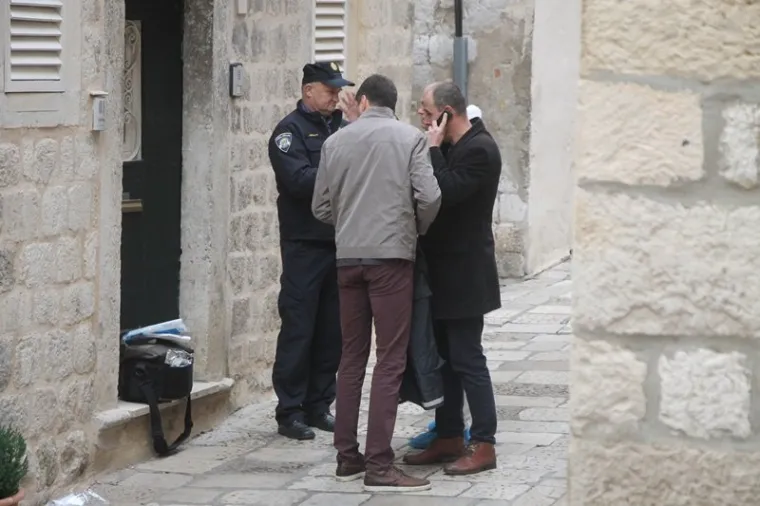 Pronađene tri mrtve osobe u stanu u centru Dubrovnika